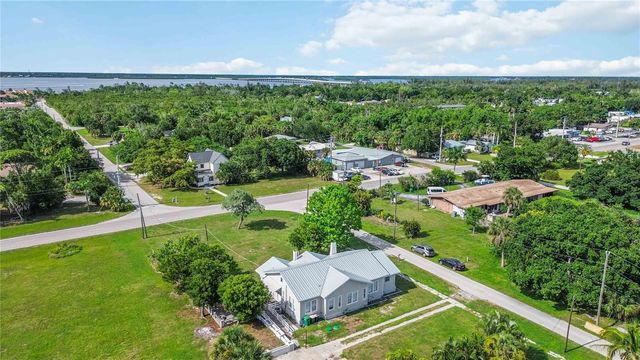 815 SOLONA LOOP, Punta Gorda, FL 33950
