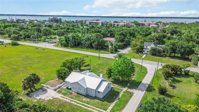 815 SOLONA LOOP, Punta Gorda, FL 33950