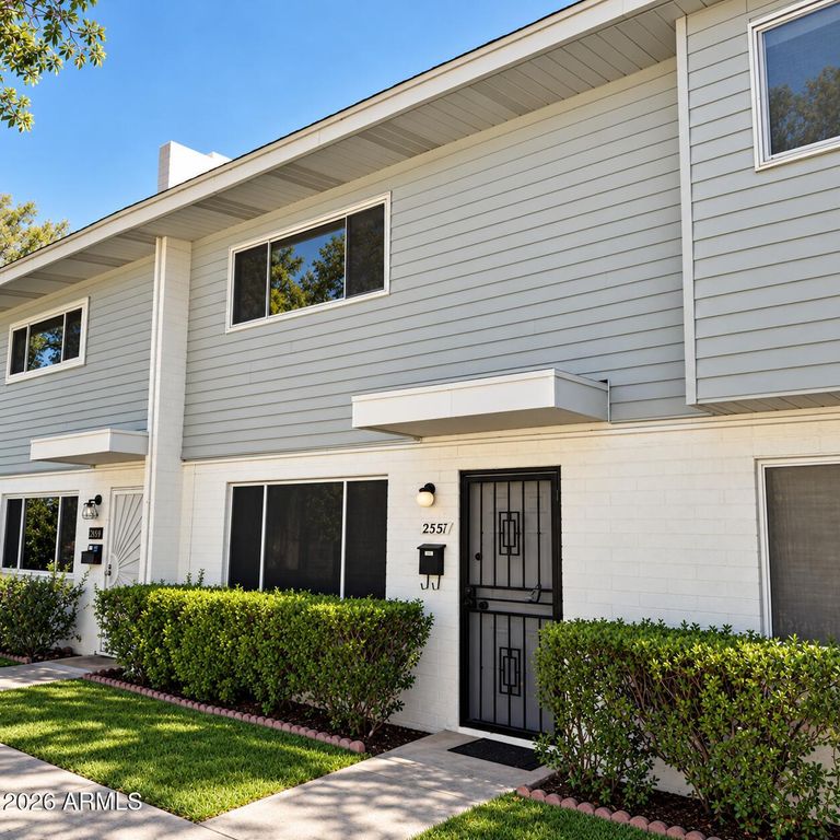 2551 W BERRIDGE Lane D6, Phoenix, AZ 85017 — exterior