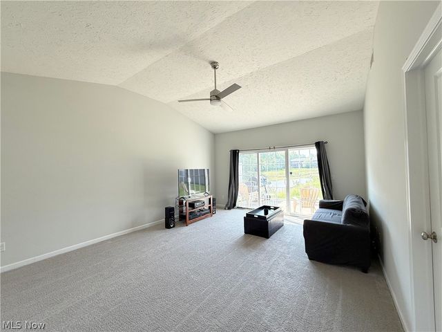 208 Silver Spring Circle, Elyria, OH 44035