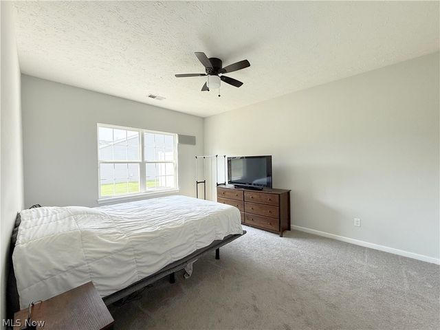 208 Silver Spring Circle, Elyria, OH 44035