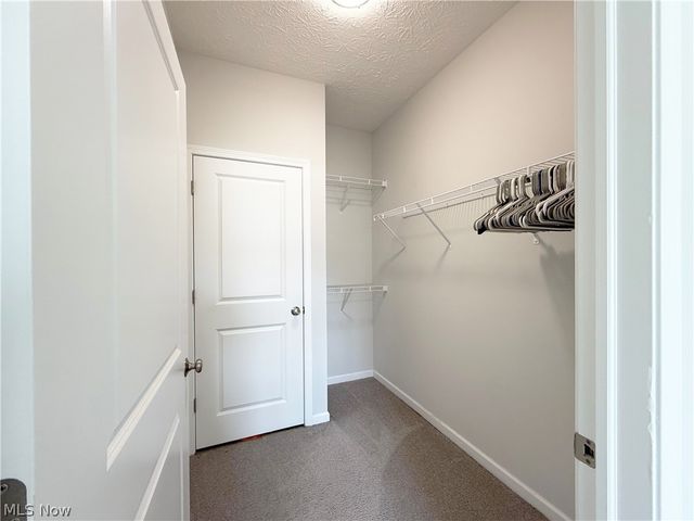 208 Silver Spring Circle, Elyria, OH 44035