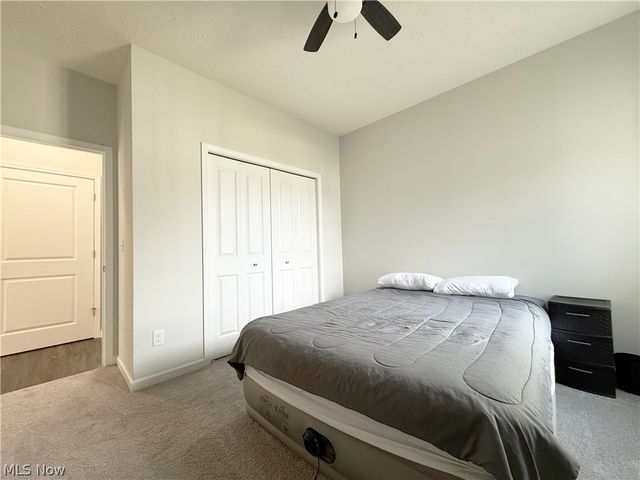 208 Silver Spring Circle, Elyria, OH 44035