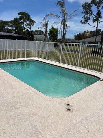 1781 SE Fairfield St, Port St. Lucie, FL 34983
