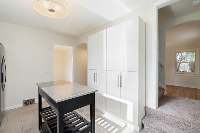 1761 Bower Hill Rd, Scott Twp, PA 15243