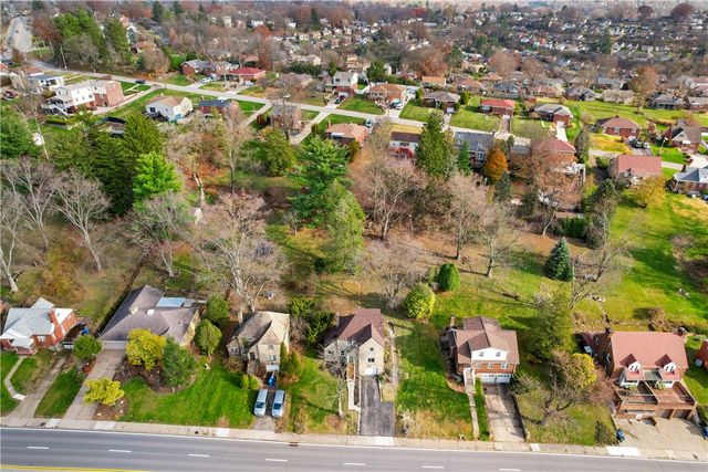 1761 Bower Hill Rd, Scott Twp, PA 15243