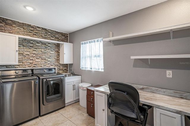 3515 S KINGS AVENUE, Brandon, FL 33511