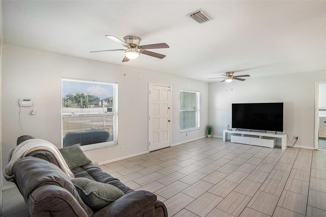 3515 S KINGS AVENUE, Brandon, FL 33511