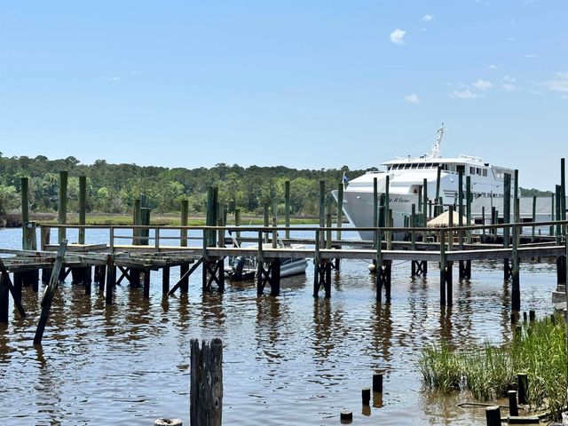 1673 Carriage Ln., Little River, SC 29566