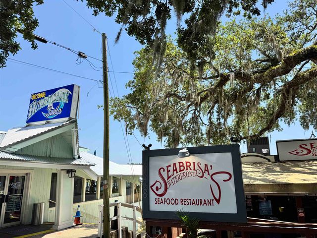 1673 Carriage Ln., Little River, SC 29566