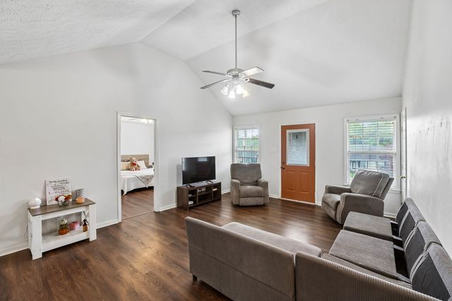 1131 Dodson Dr, Lewisburg, TN 37091