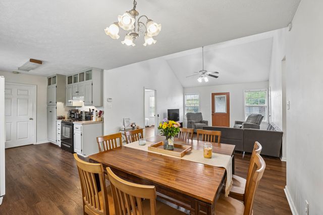 1131 Dodson Dr, Lewisburg, TN 37091