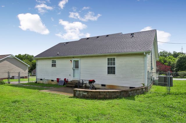 1131 Dodson Dr, Lewisburg, TN 37091