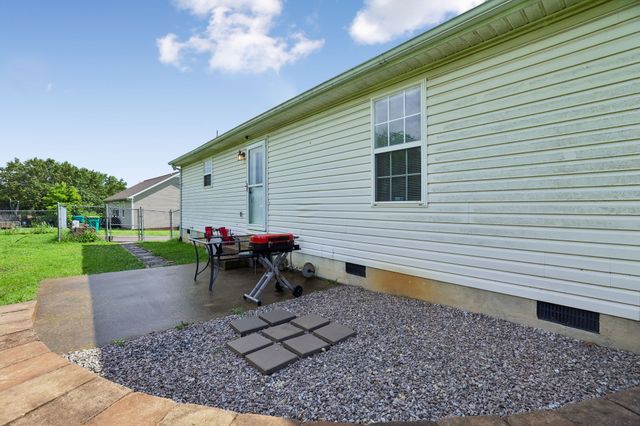 1131 Dodson Dr, Lewisburg, TN 37091