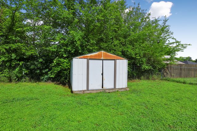 1131 Dodson Dr, Lewisburg, TN 37091