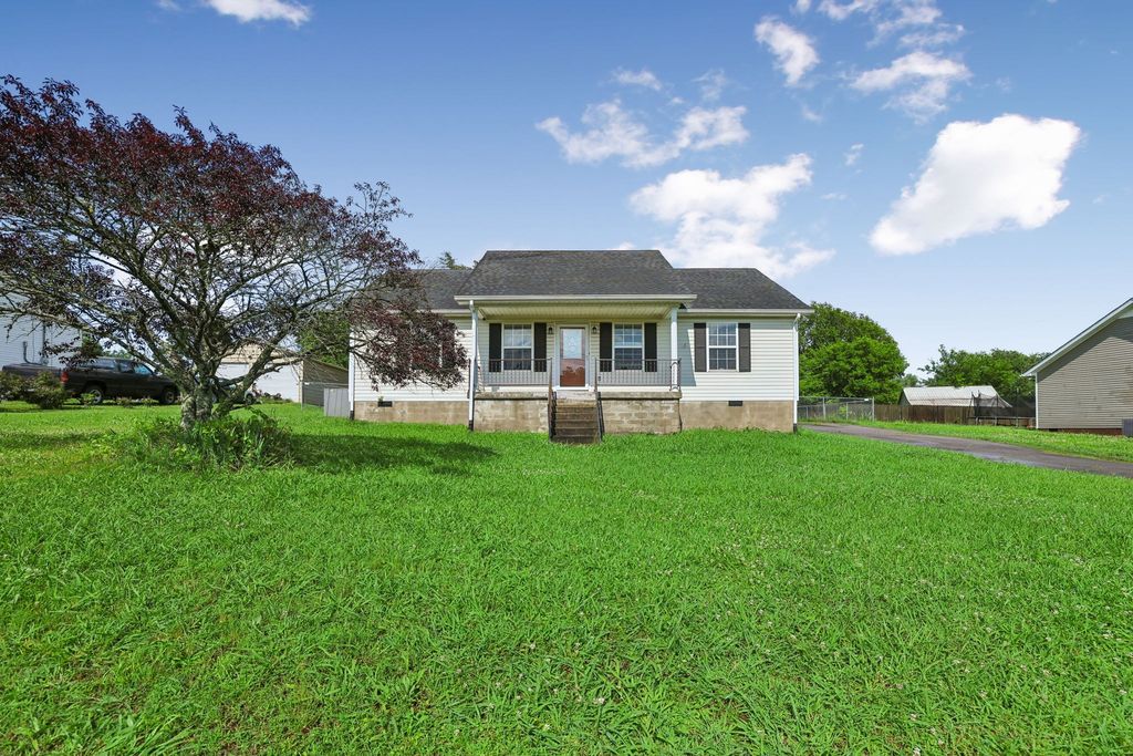 1131 Dodson Dr, Lewisburg, TN 37091