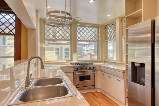 2425 W Pacific Ave, Spokane, WA 99201
