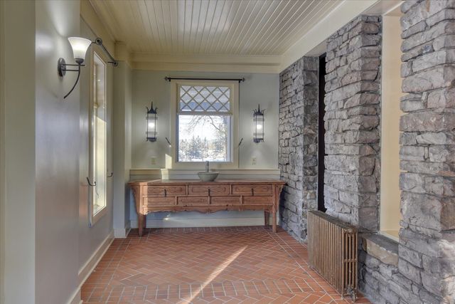 2425 W Pacific Ave, Spokane, WA 99201