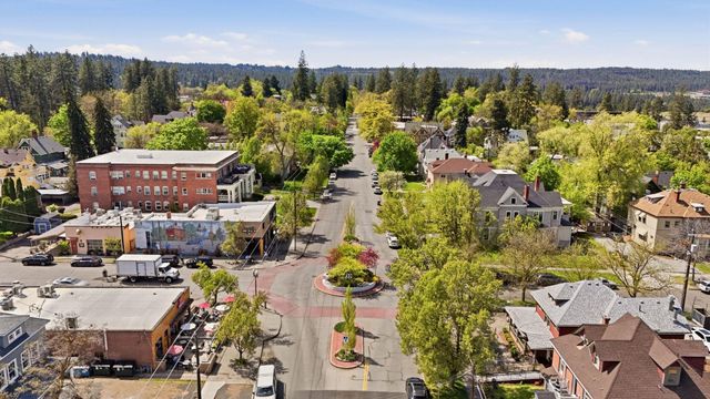 2425 W Pacific Ave, Spokane, WA 99201