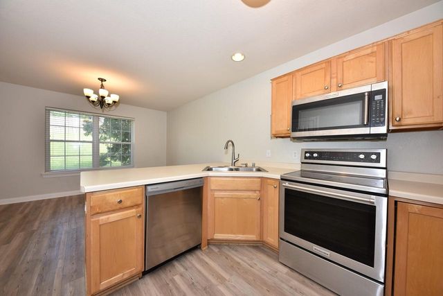 1125 White Sands COURT, West Bend, WI 53090