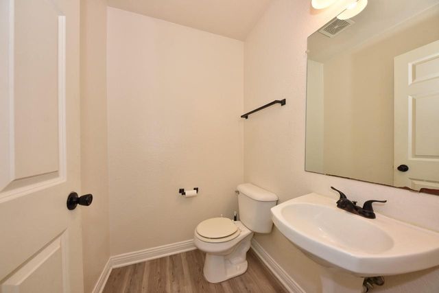 1125 White Sands COURT, West Bend, WI 53090