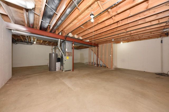 1125 White Sands COURT, West Bend, WI 53090