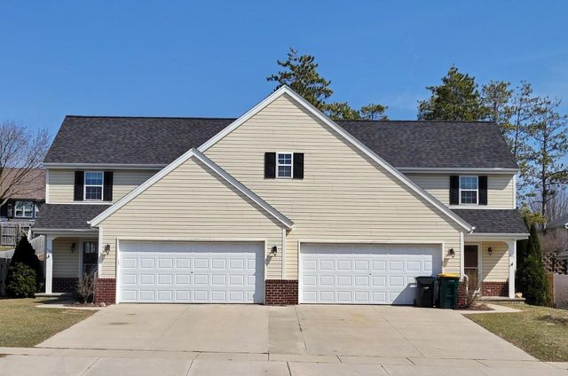 1125 White Sands COURT, West Bend, WI 53090