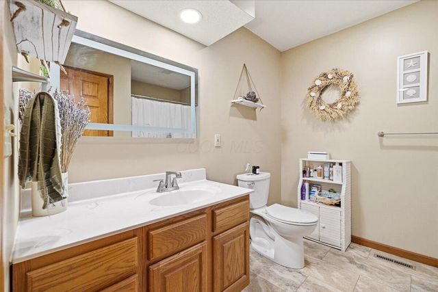 749 Country Club Drive, Howard, OH 43028