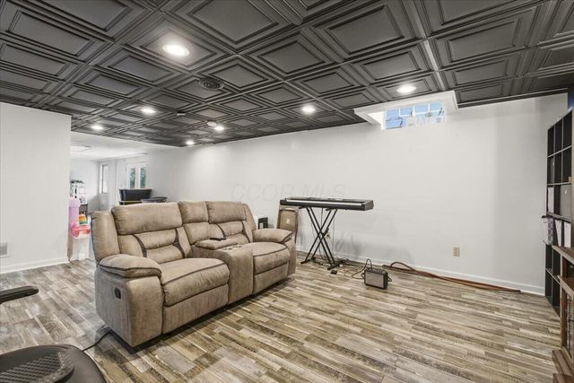 749 Country Club Drive, Howard, OH 43028