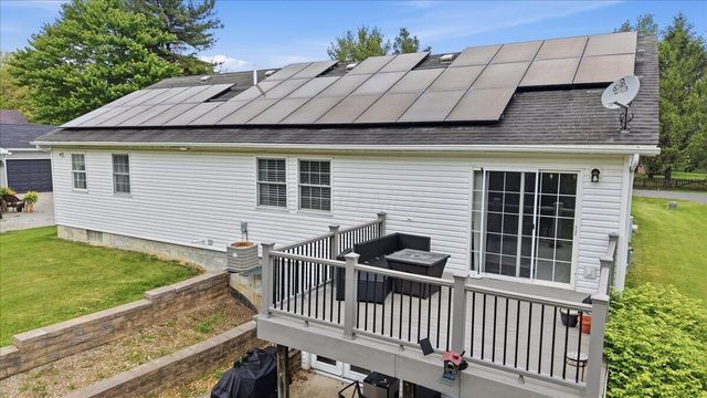 749 Country Club Drive, Howard, OH 43028