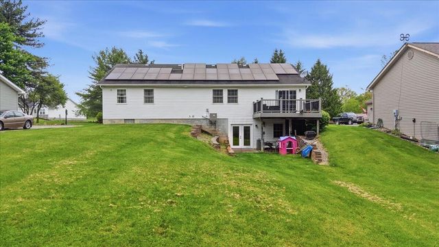 749 Country Club Drive, Howard, OH 43028