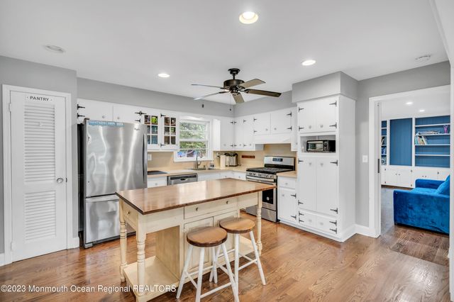 3 Alvord Street, Oakhurst, NJ 07755