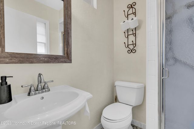 3 Alvord Street, Oakhurst, NJ 07755