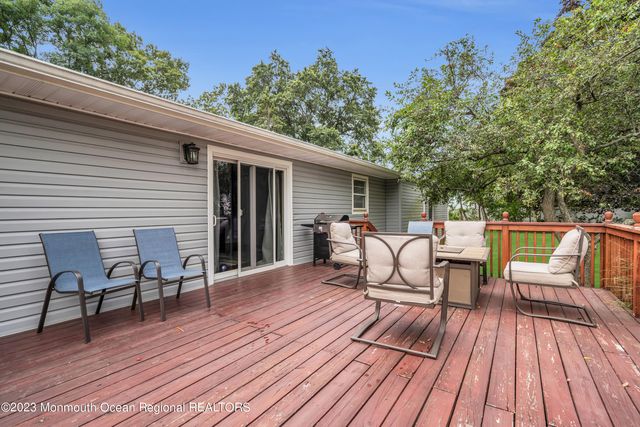 3 Alvord Street, Oakhurst, NJ 07755