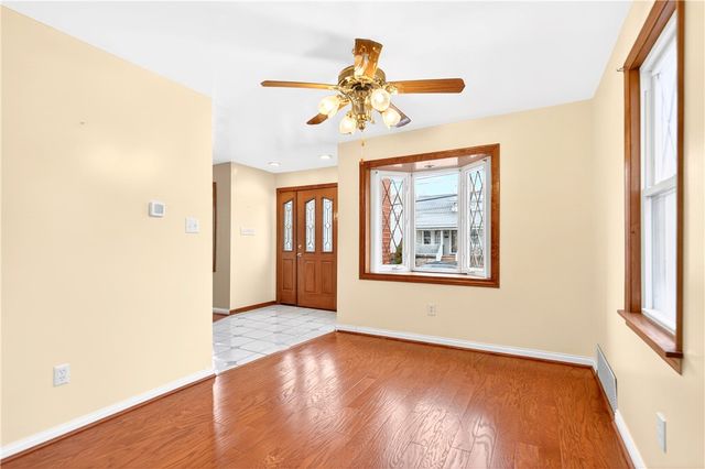 2533 Mayfield Ave, Harmony Twp, PA 15003