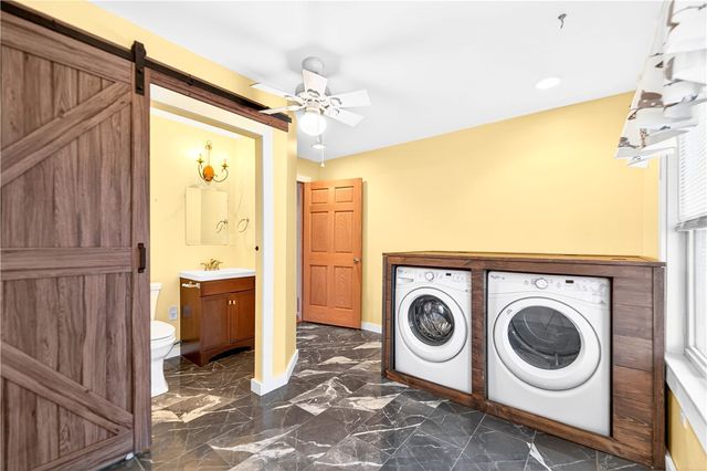 2533 Mayfield Ave, Harmony Twp, PA 15003