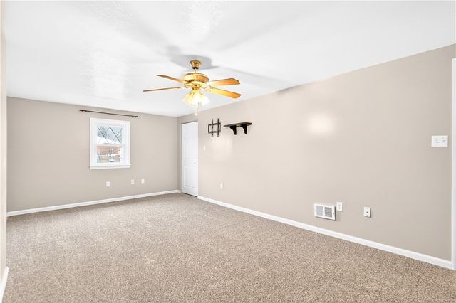 2533 Mayfield Ave, Harmony Twp, PA 15003