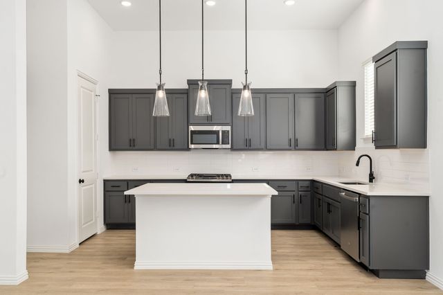 7516 Jones Drive, North Richland Hills, TX 76180