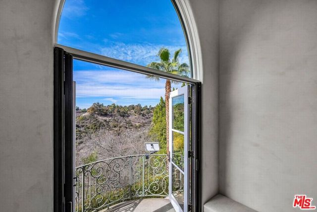 3110 Benedict Canyon Drive, Beverly Hills, CA 90210