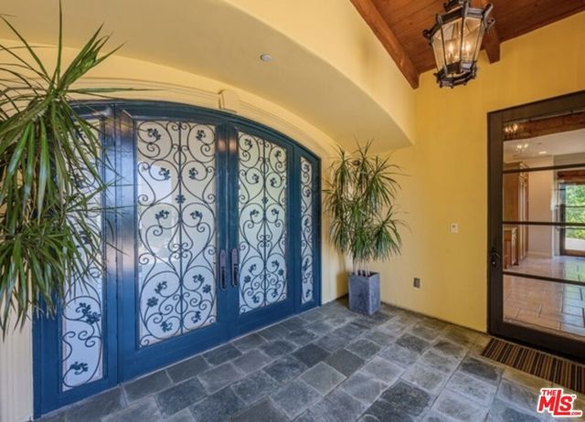 3110 Benedict Canyon Drive, Beverly Hills, CA 90210