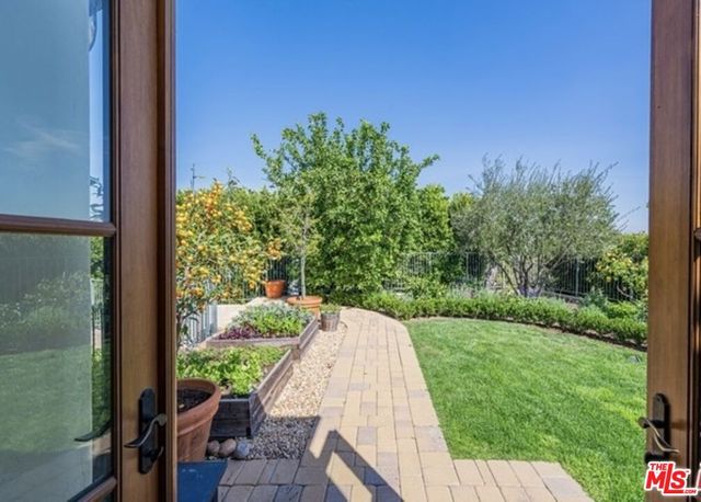 3110 Benedict Canyon Drive, Beverly Hills, CA 90210