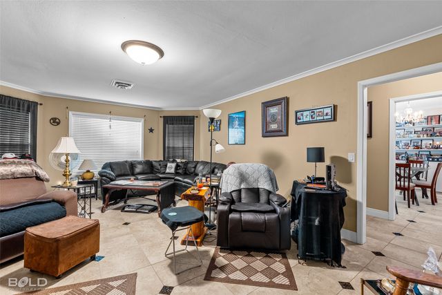 4445 Gilbert Drive, Shreveport, LA 71106