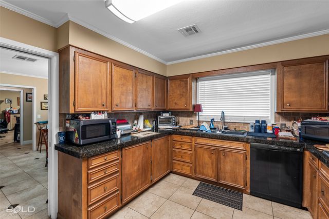 4445 Gilbert Drive, Shreveport, LA 71106