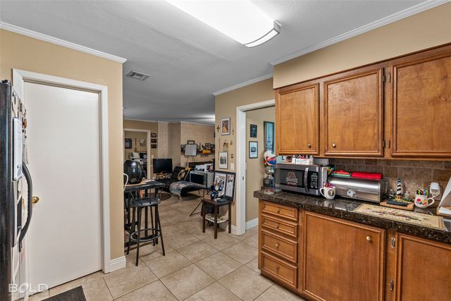 4445 Gilbert Drive, Shreveport, LA 71106