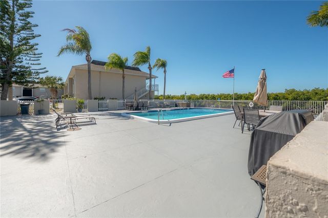 8812 BAY POINTE DRIVE D202, Tampa, FL 33615