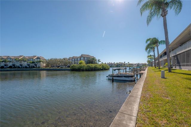 8812 BAY POINTE DRIVE D202, Tampa, FL 33615