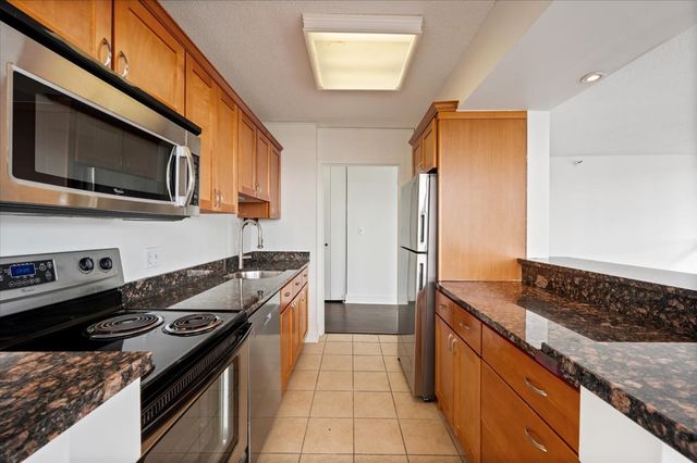 10 E ONTARIO Street 4602, Chicago, IL 60611