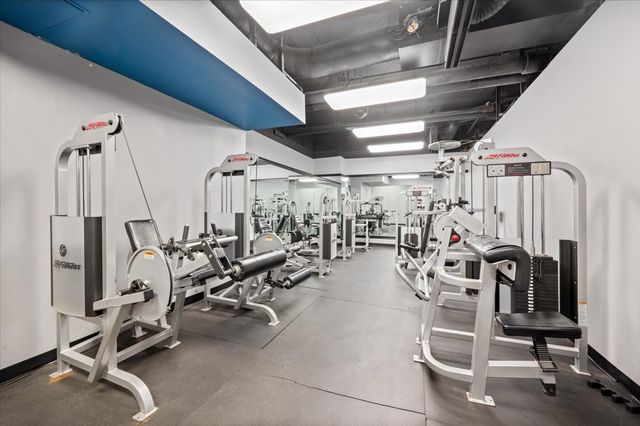 10 E ONTARIO Street 4602, Chicago, IL 60611