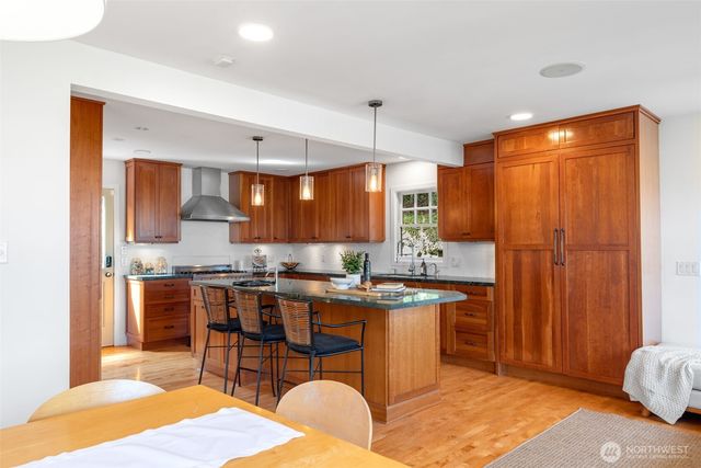 903 Lakeside Avenue S, Seattle, WA 98144