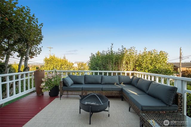 903 Lakeside Avenue S, Seattle, WA 98144